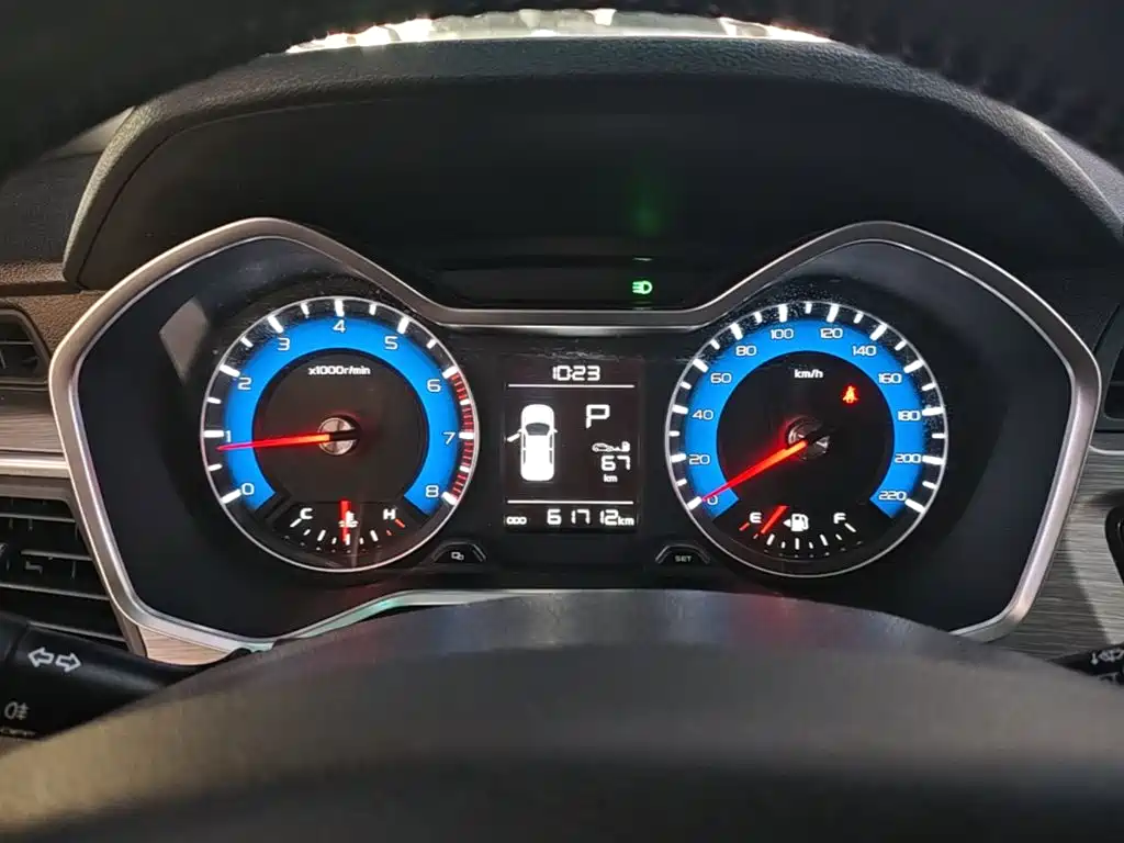 Geely Vision X3 — миниатюра 12