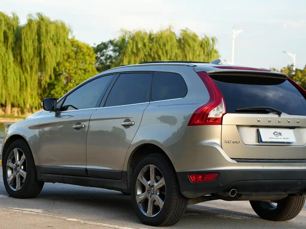Volvo XC60 (Import) — миниатюра 2