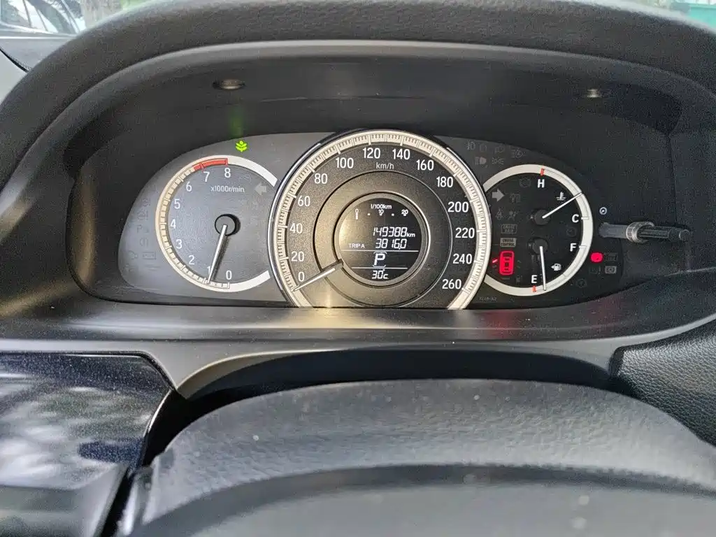 Honda Accord — миниатюра 12