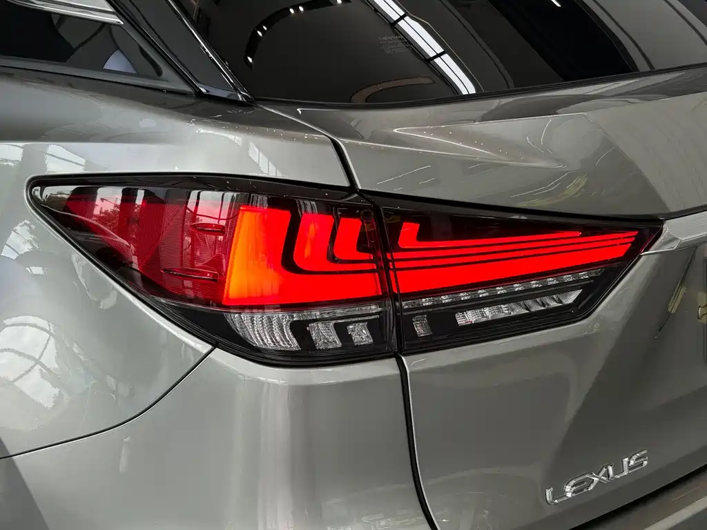 Lexus RX — миниатюра 21