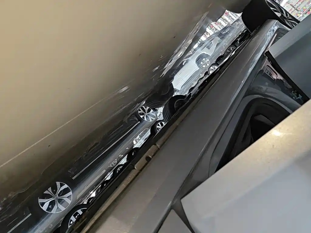 Peugeot 408 — миниатюра 21