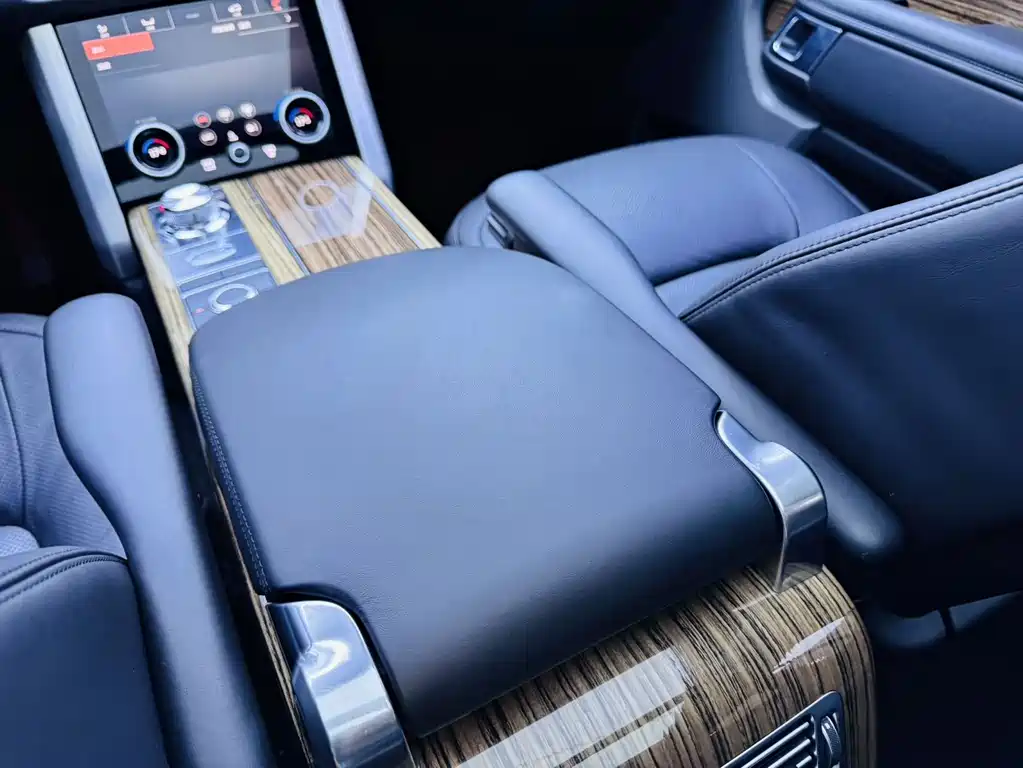 Land Rover Range Rover — миниатюра 14