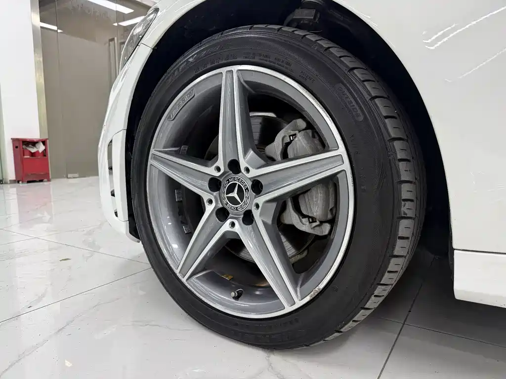 Mercedes-Benz C-Class — миниатюра 7