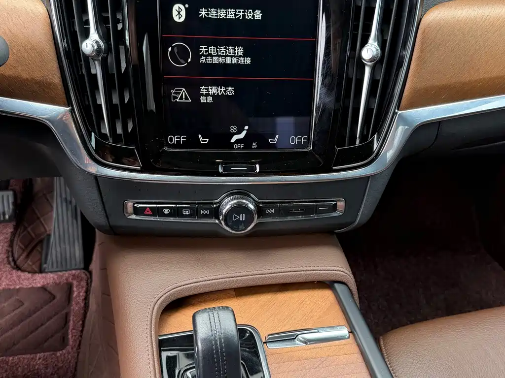 Volvo S90 — миниатюра 9