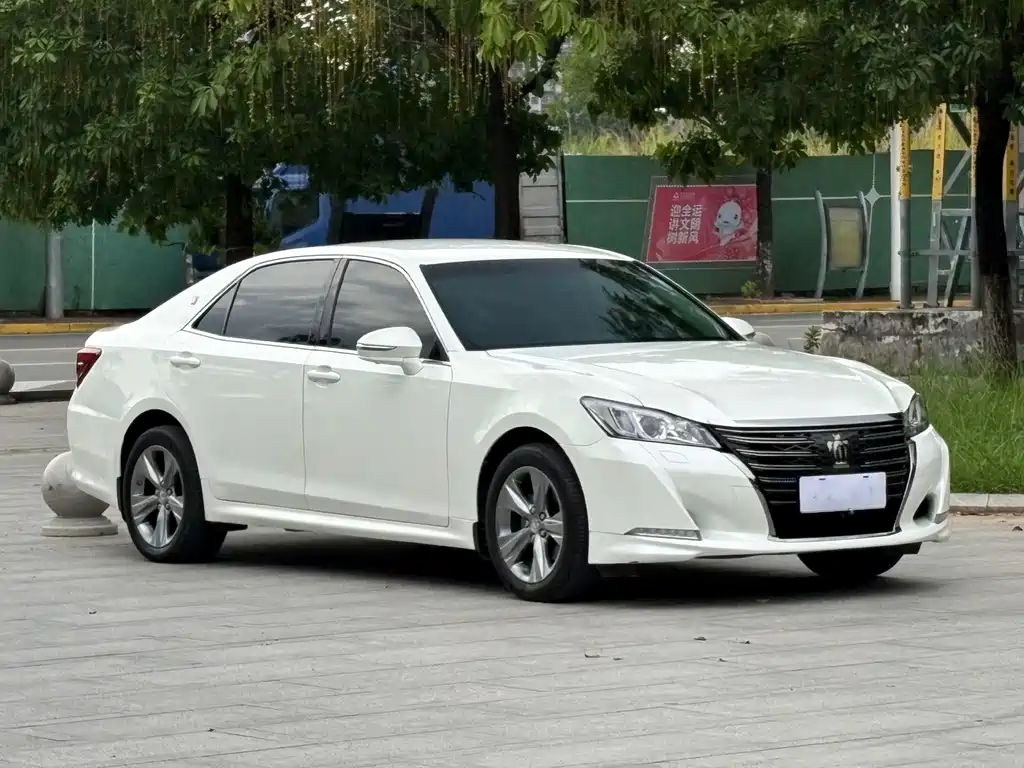 Toyota Crown — миниатюра 17