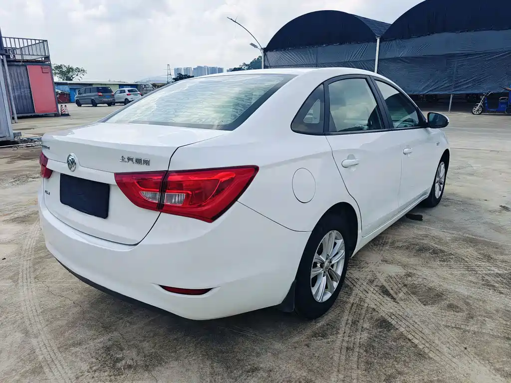 Buick Excelle — миниатюра 5