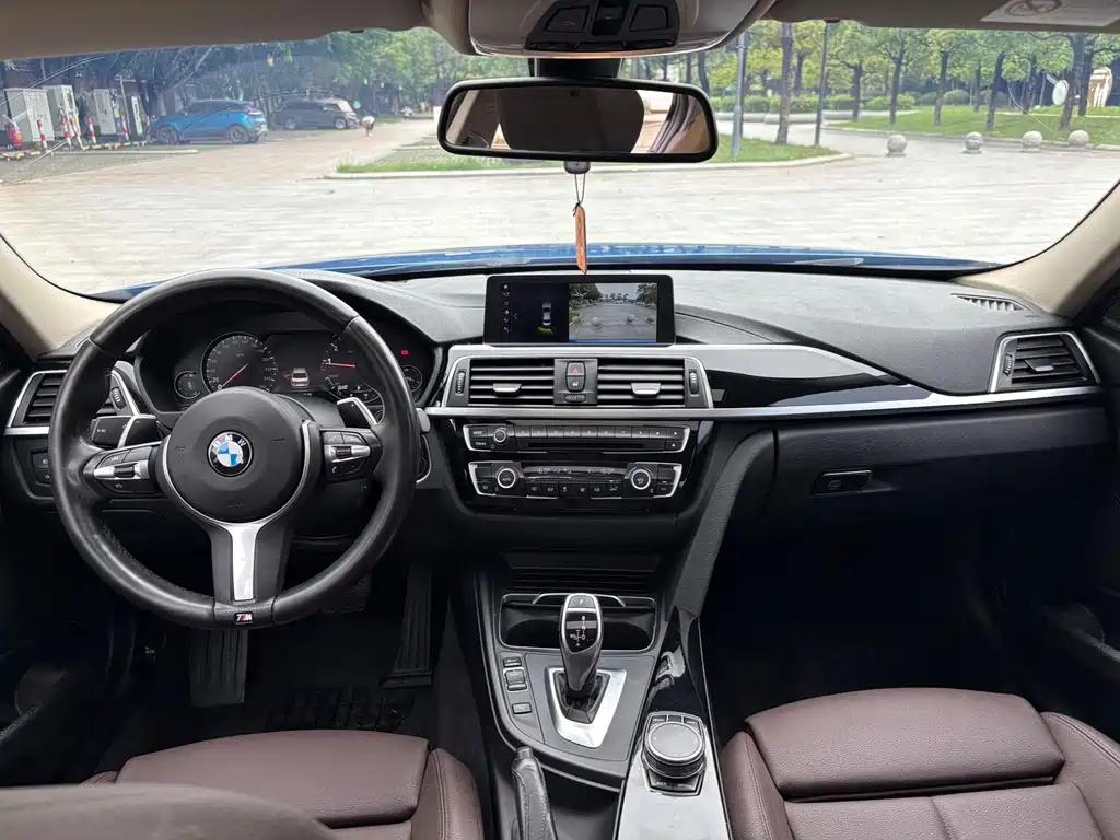 BMW 3 Series — миниатюра 4