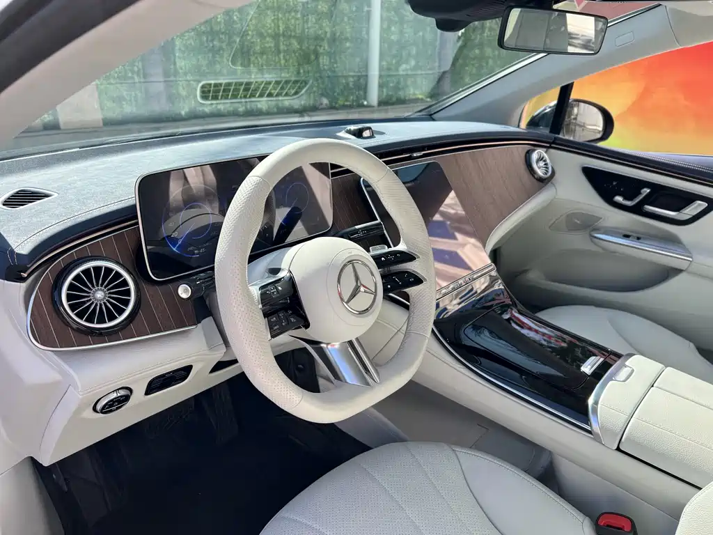 Mercedes-Benz EQE 2022 350