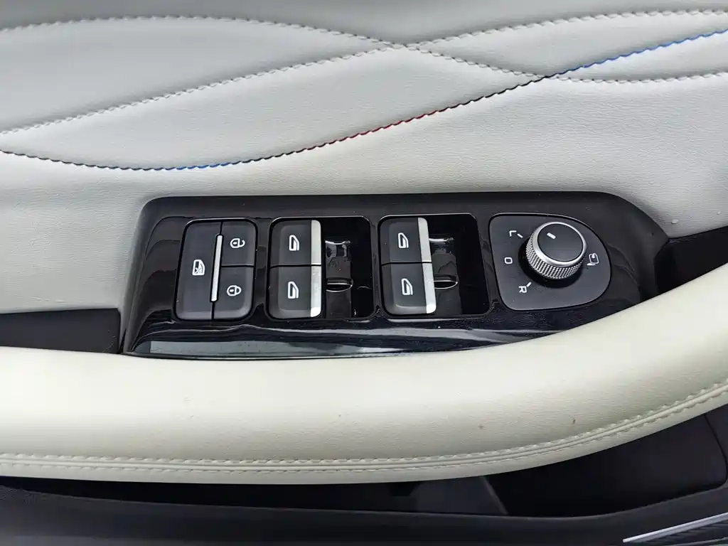 Geely Xingyue L — миниатюра 9
