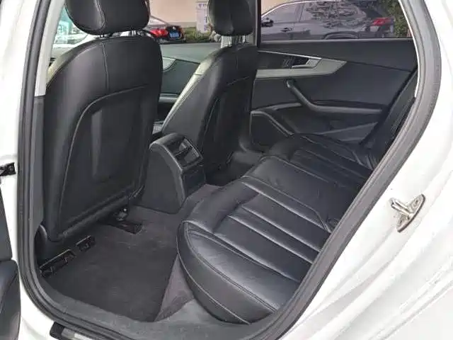 Audi A4L 2017 40 TFSI