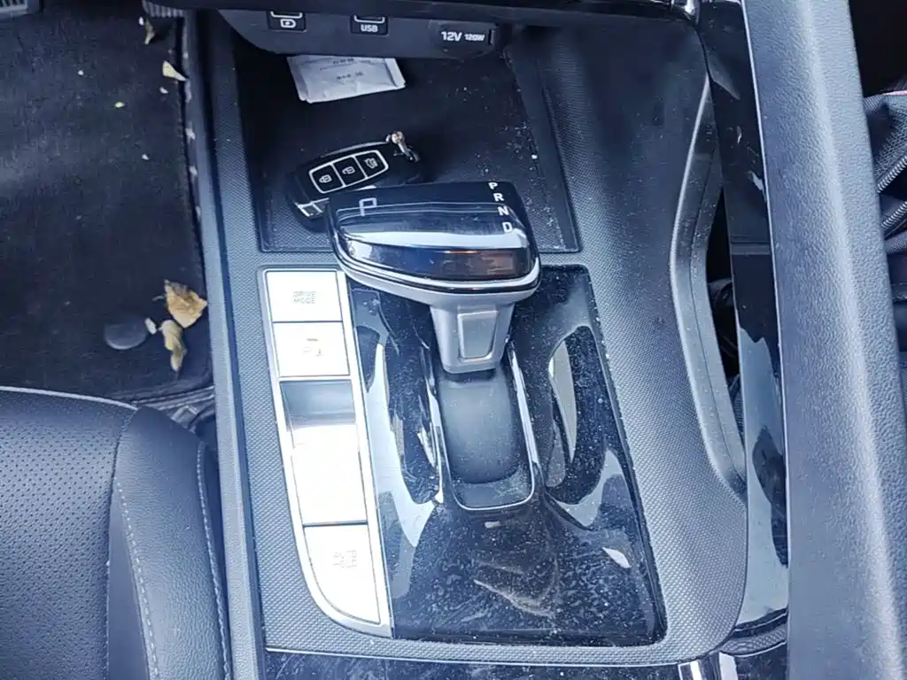 Hyundai Elantra — миниатюра 19