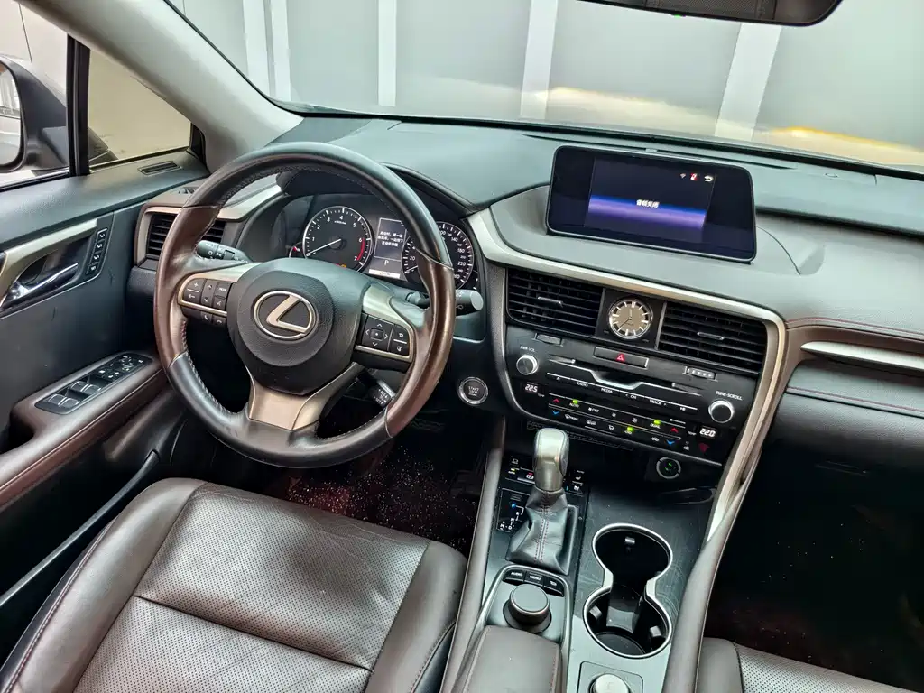 Lexus RX — миниатюра 9