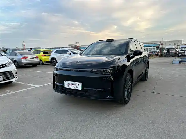 ZERO-RUNNING CAR ZERO RUN C16 2024