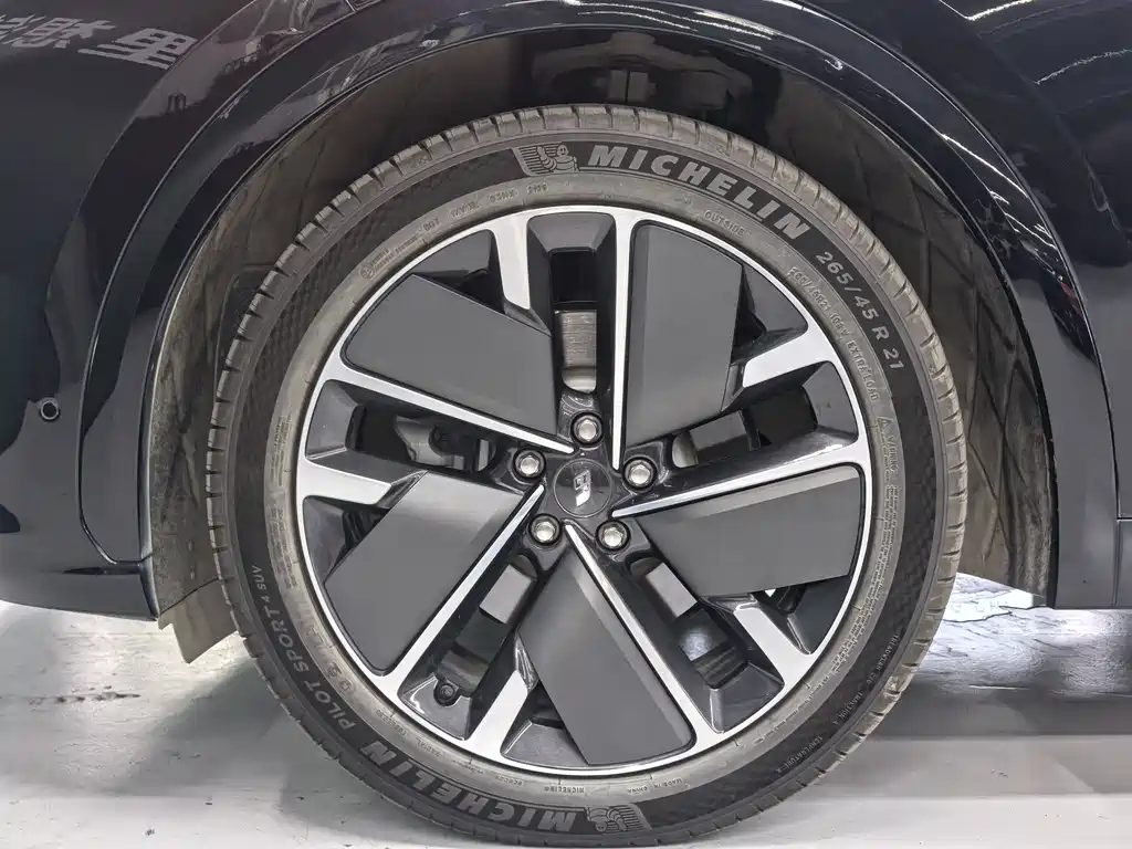 Li Auto L7 2025 Ultra