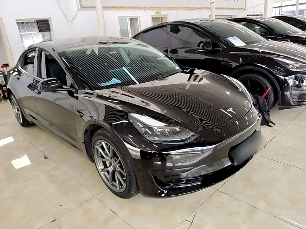 Tesla Model 3 — миниатюра 4