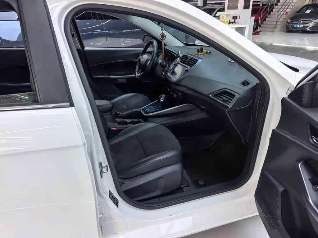 Ford Escort — миниатюра 18