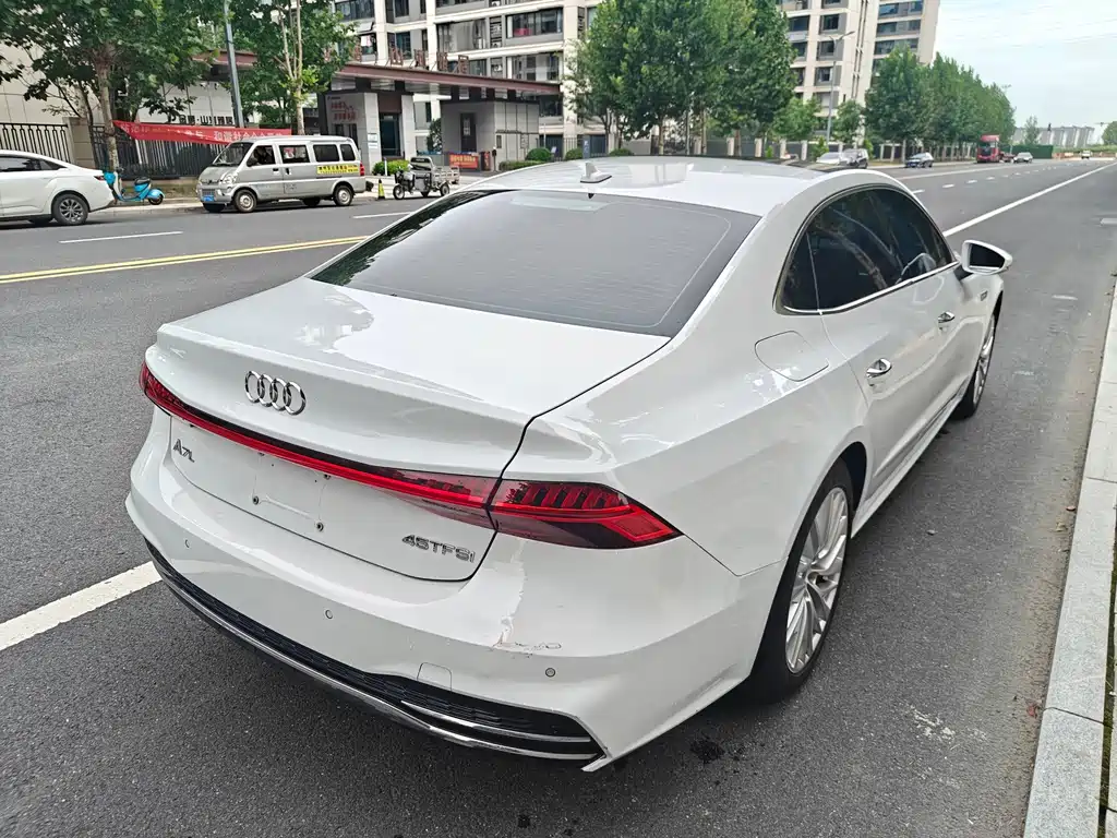 Audi A7L — миниатюра 5