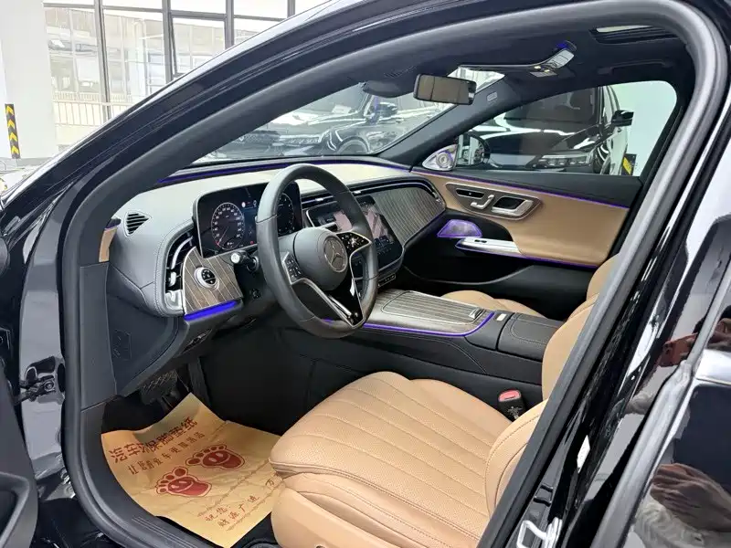 Mercedes-Benz E-Class — миниатюра 6