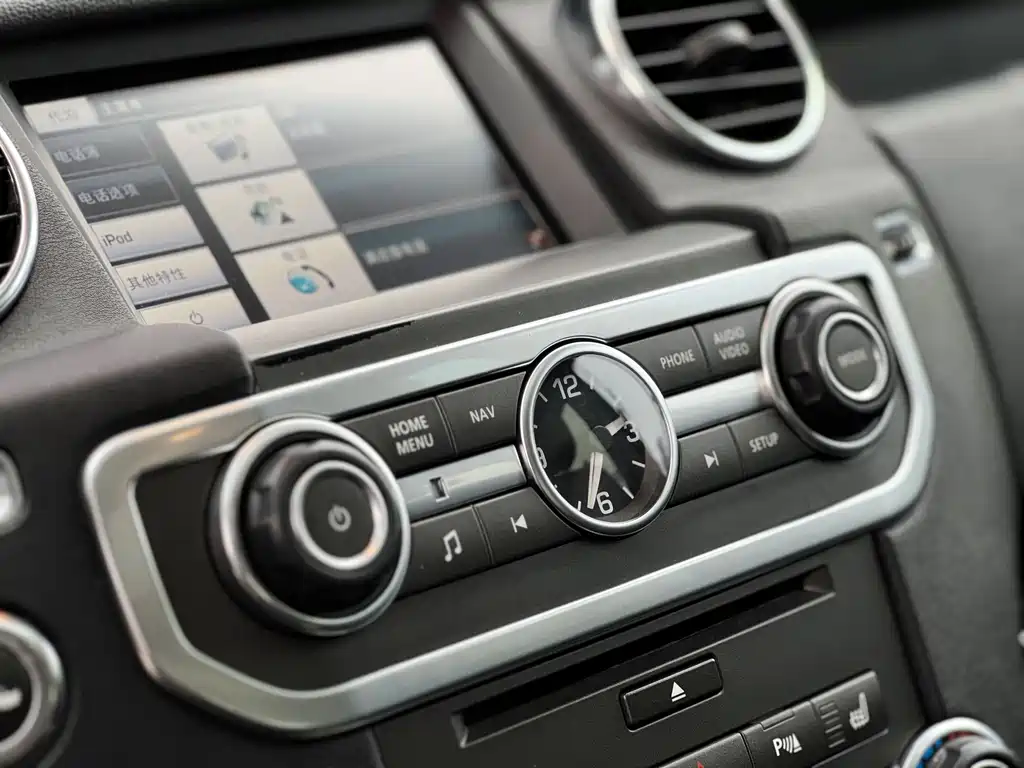 Land Rover Discovery — миниатюра 18