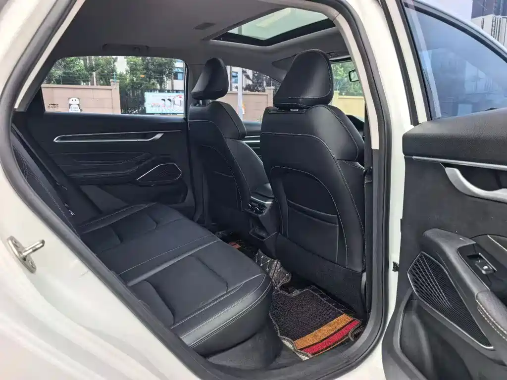 Geely Emgrand — миниатюра 7