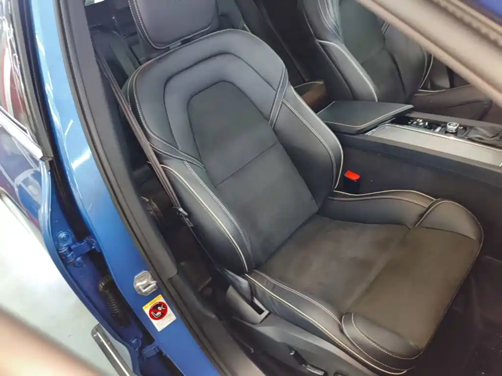 Volvo XC60 — миниатюра 25