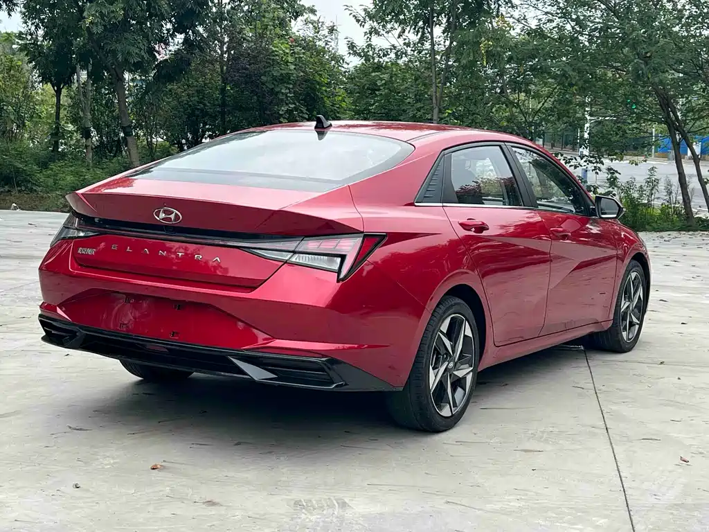 Hyundai Elantra — миниатюра 6
