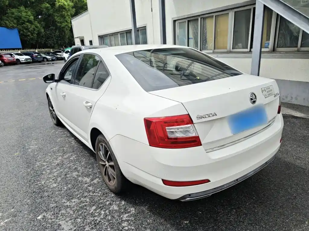 Skoda Octavia — миниатюра 5