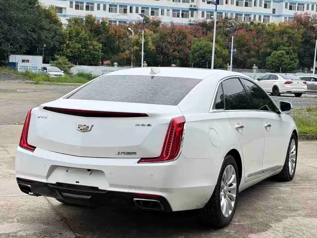 Cadillac XTS — миниатюра 8