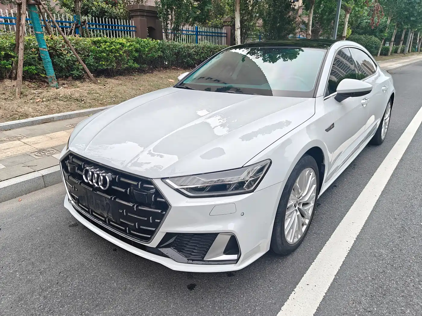 奥迪A7L 2024款 45TFSI S-line 筑梦型 流晶套装 2023