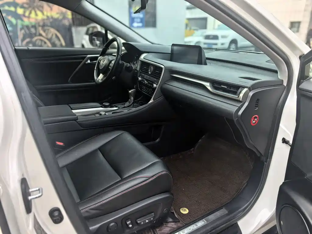 Lexus RX — миниатюра 7