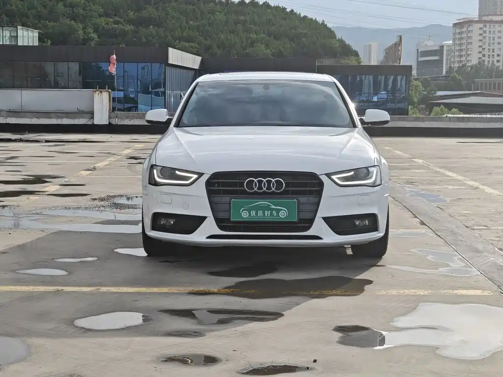 Audi A4L 2015 35 TFSI AT