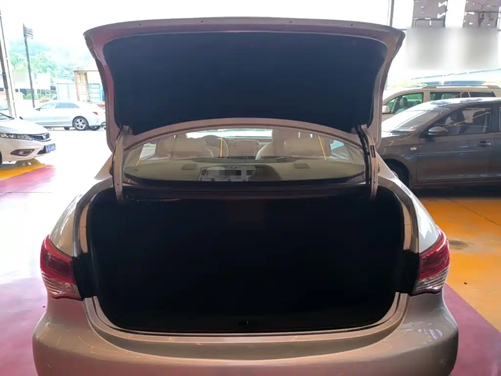 Nissan Sylphy — миниатюра 19