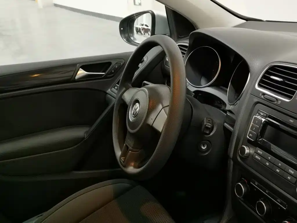 Volkswagen Golf — миниатюра 22