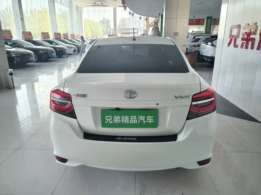 Toyota Vios — миниатюра 10