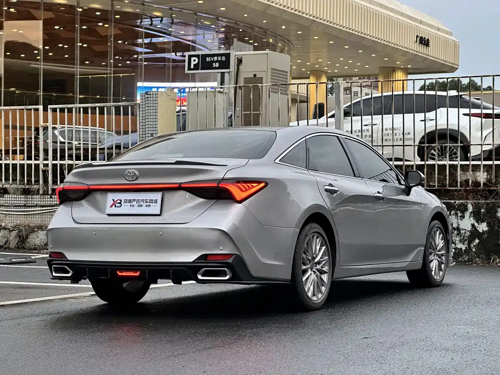 Toyota Avalon 2024 2.0L Luxury