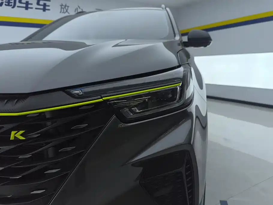 Roewe RX5 — миниатюра 5