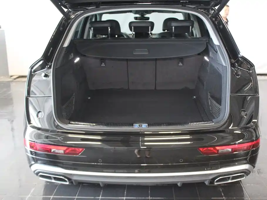 Audi Q5L id 4599700 из Китая 11