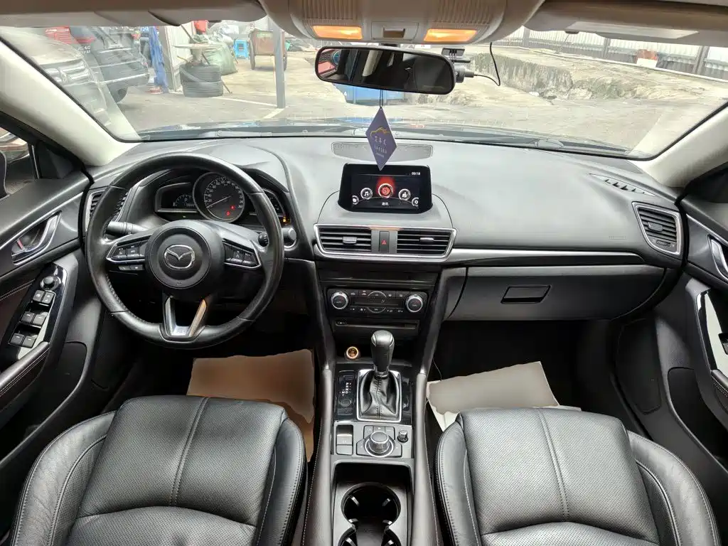 Mazda 3 Axela — миниатюра 10