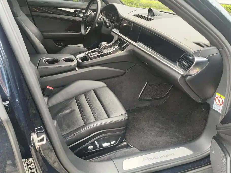 Porsche Panamera — миниатюра 8