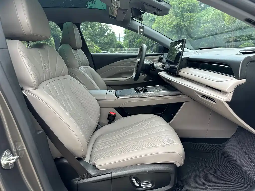 Geely Galaxy Xingyao 8 130km EM-i Premium Edition, фото 36