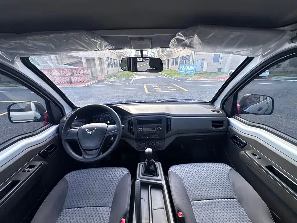 Wuling Rongguang 2023 1.5L LAR
