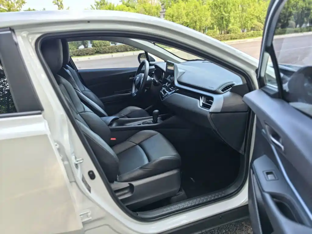 Toyota IZOA — миниатюра 12