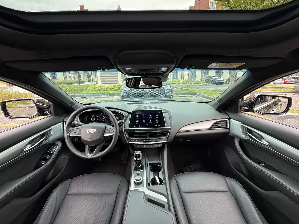 Cadillac CT5 — миниатюра 11