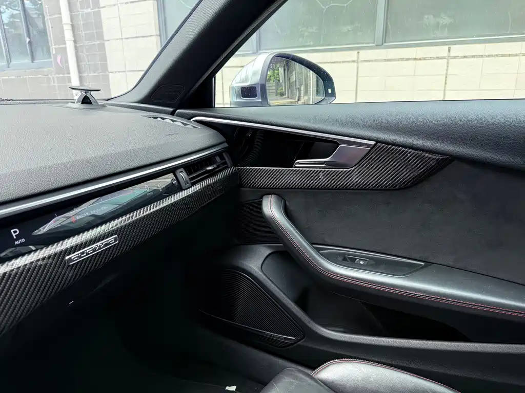 Audi RS 4 — миниатюра 14