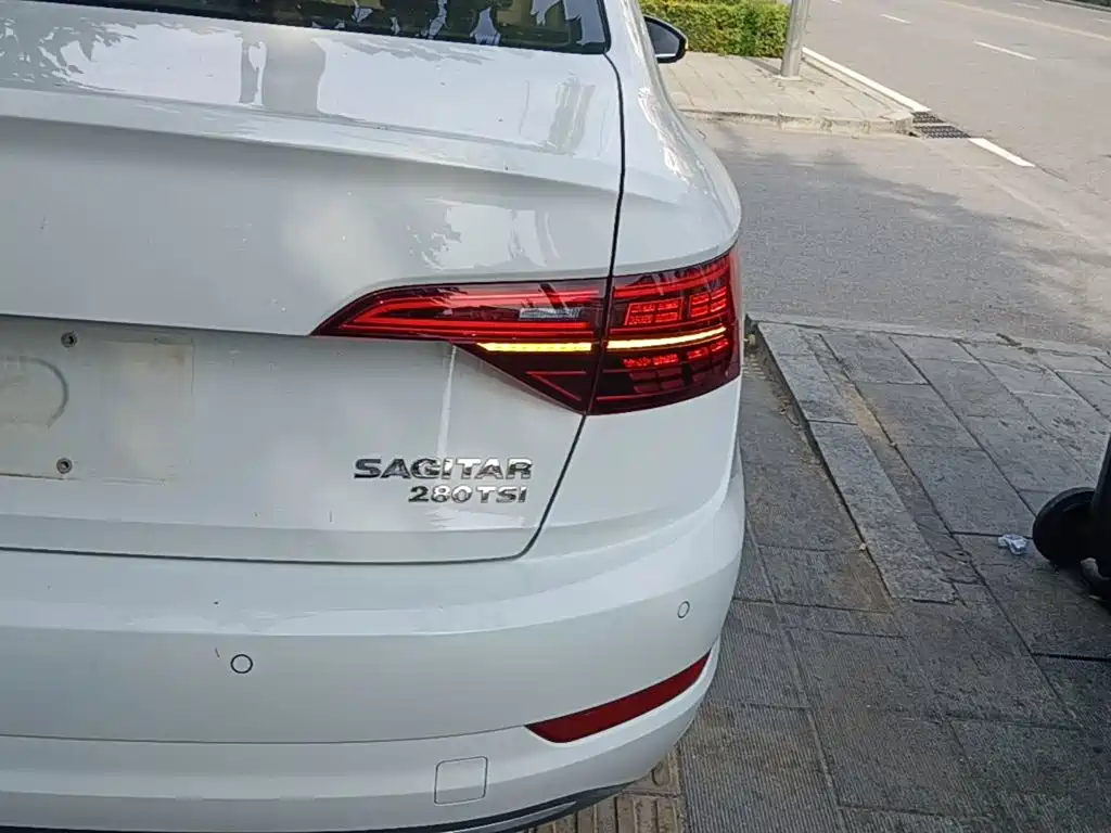 Volkswagen Sagitar — миниатюра 8