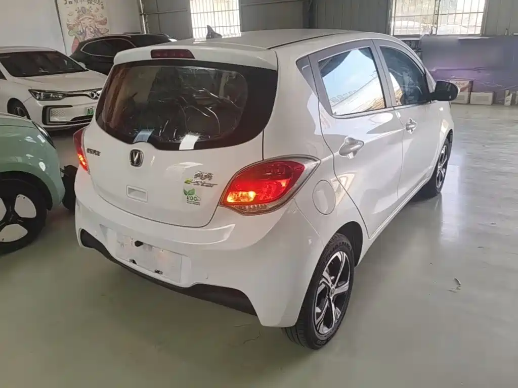 Changan Benben E-Star — миниатюра 7