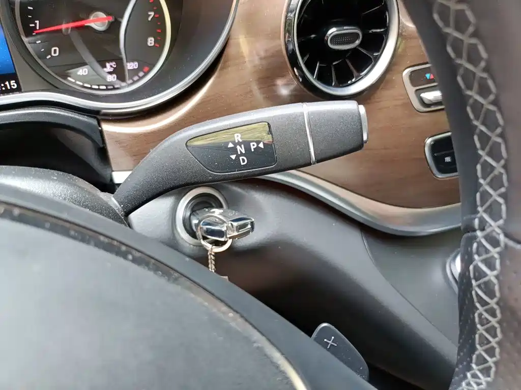 Mercedes-Benz V-Class — миниатюра 7