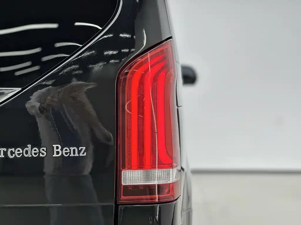 Mercedes-Benz V-Class V 2018 V 260 L Luxury Long Wheelbase V
