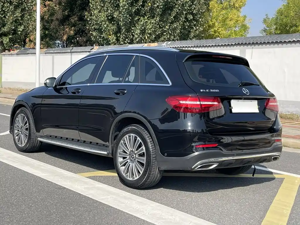 Mercedes-Benz GLC — миниатюра 10