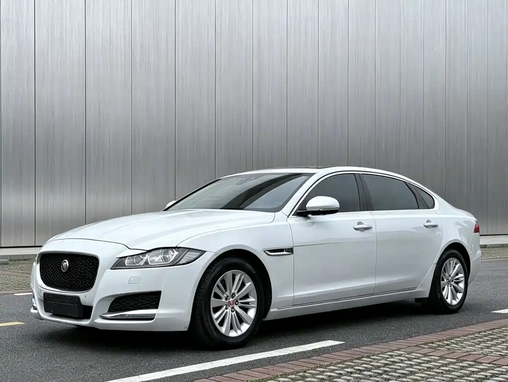 Купить Jaguar XFL